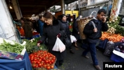 Продовольственный рынок в Стамбуле