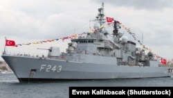 Турецкий фрегат F-243 TCG Yildirim