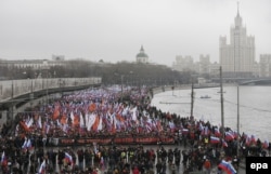 Вид на траурный марш памяти Бориса Немцова. Москва, 1 марта 2015 года.