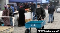 Большинство мигрантов останутся в России, несмотря на падение рубля. На родине для них нет хороших перспектив