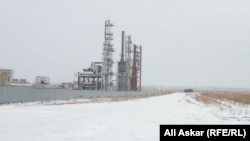 Прилегающая к нефтеперерабатывающему заводу территория. Актобе, 7 декабря 2016 года.