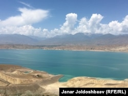 Токтогульское водохранилище.