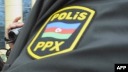 Polis